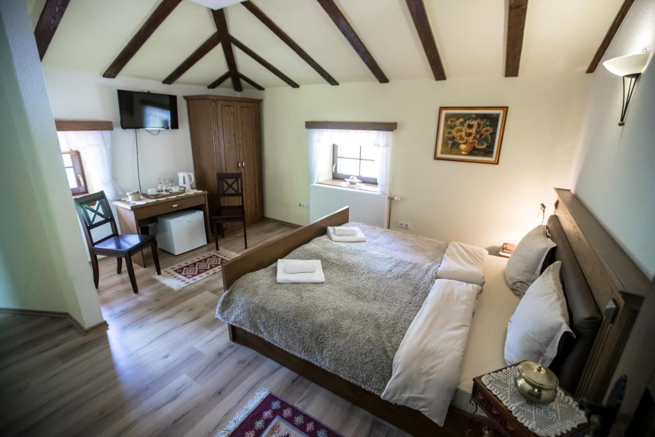 The House Of The Miyaks Hotel Rostusa Ngoại thất bức ảnh