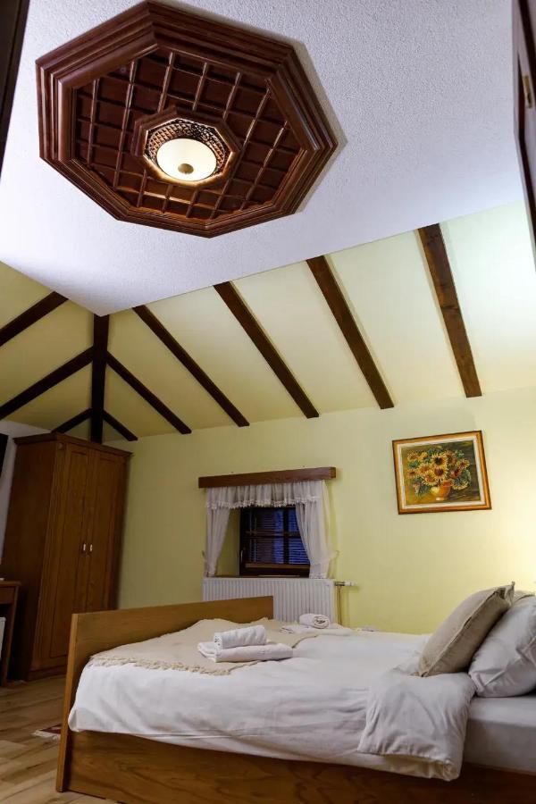 The House Of The Miyaks Hotel Rostusa Ngoại thất bức ảnh